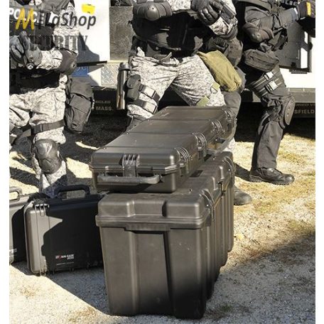Peli Stormcase (vihartok), fegyvertáska, gurulós védőtáska iM3200 fekete színben, választható felszereltséggel  Belső: 1117,6x355,6x152,4 mm